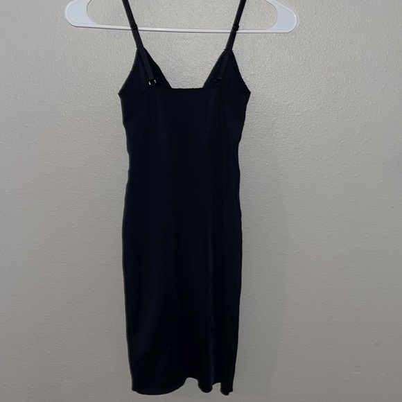 Sassybax Black Slimming Slip v neck size small - Picture 5 of 7